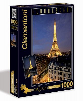 Paříž a Eiffelovka v noci