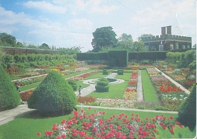Sunken Garden, Hampton Court, Londýn
