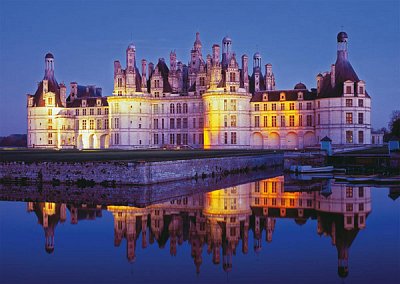 Zámek Chambord v noci, Francie
